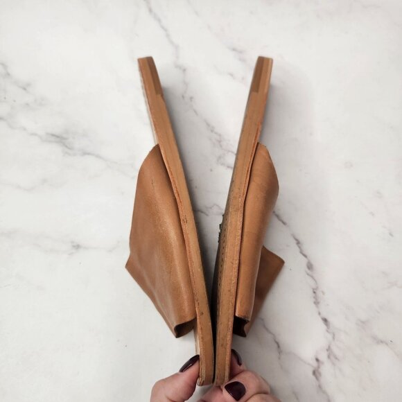 Dolce Vita Cato Slides Sandals Tan Brown Leather Slip-On Flats Women's 6.5 - Picture 6 of 7